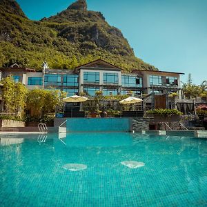 Yangshuo Moonlit Sky Resort